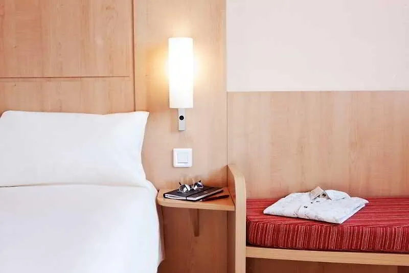Ibis Madrid Calle Alcala 0*,